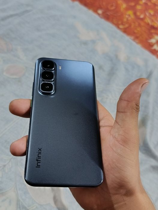 Infinix hot 60 pro +  idial sastayana