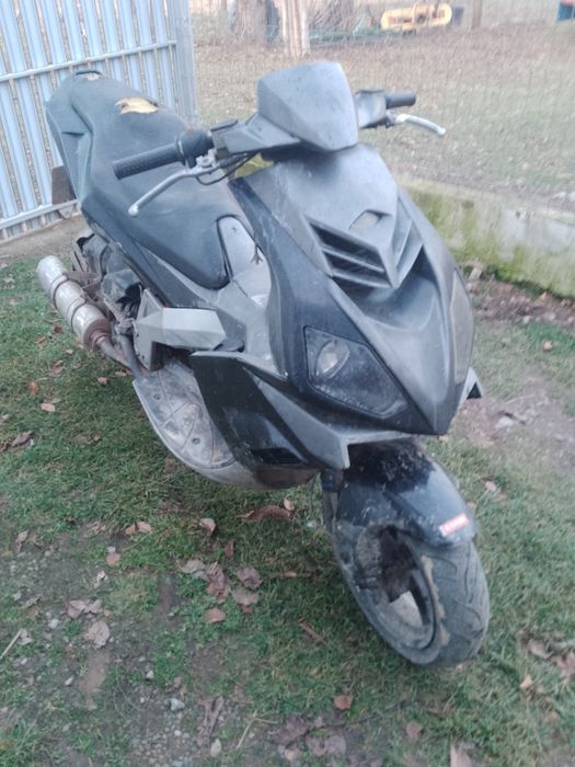 Scuter Aprilia Derbi  de 250