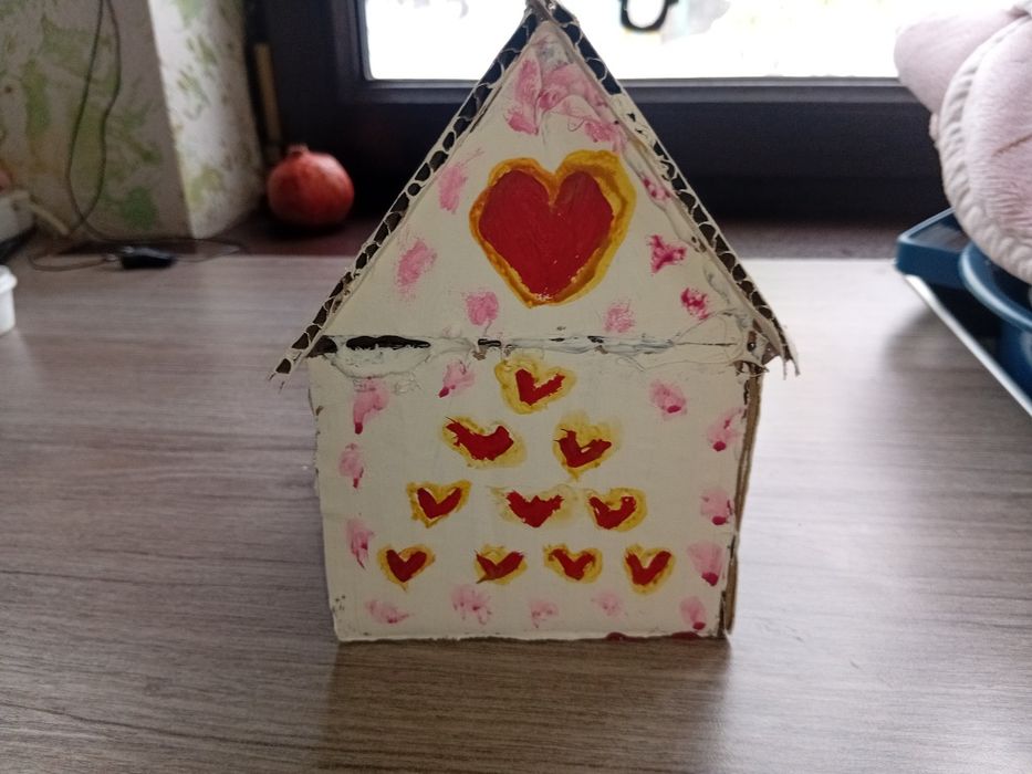 Подделка домик из картона