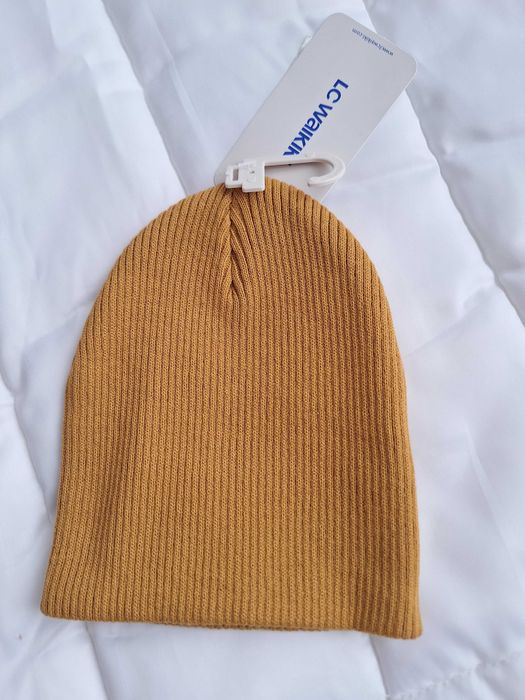 Елек Beneton 4-7 г - 25 лв