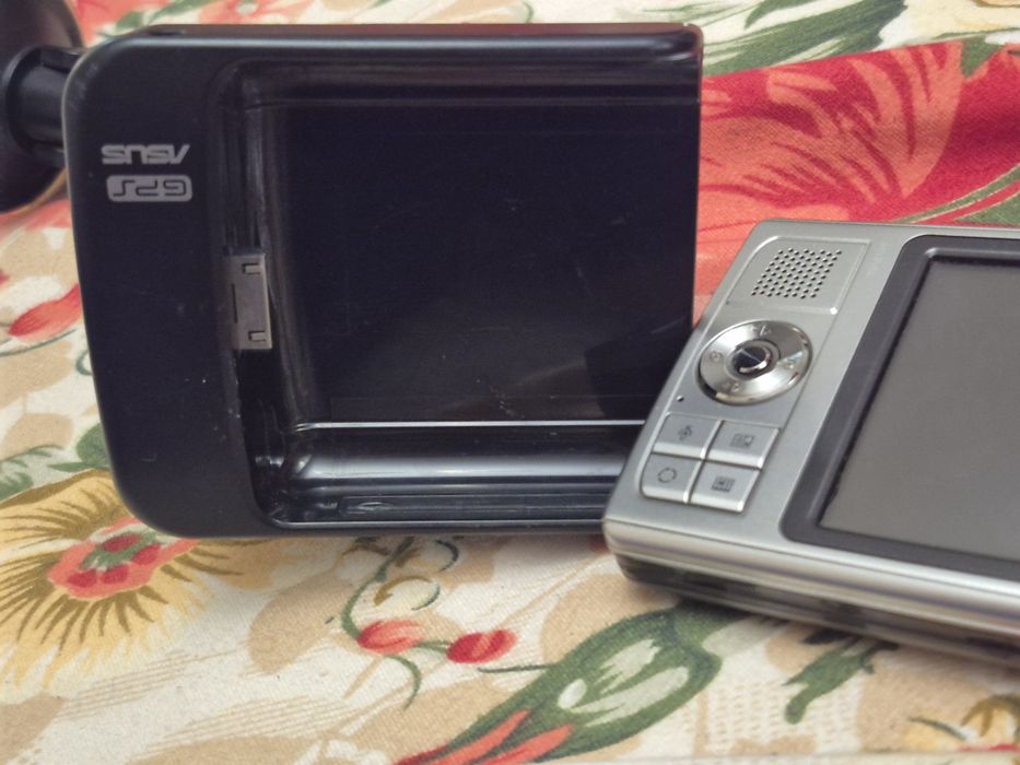 Gps Pad Asus +suport si husa