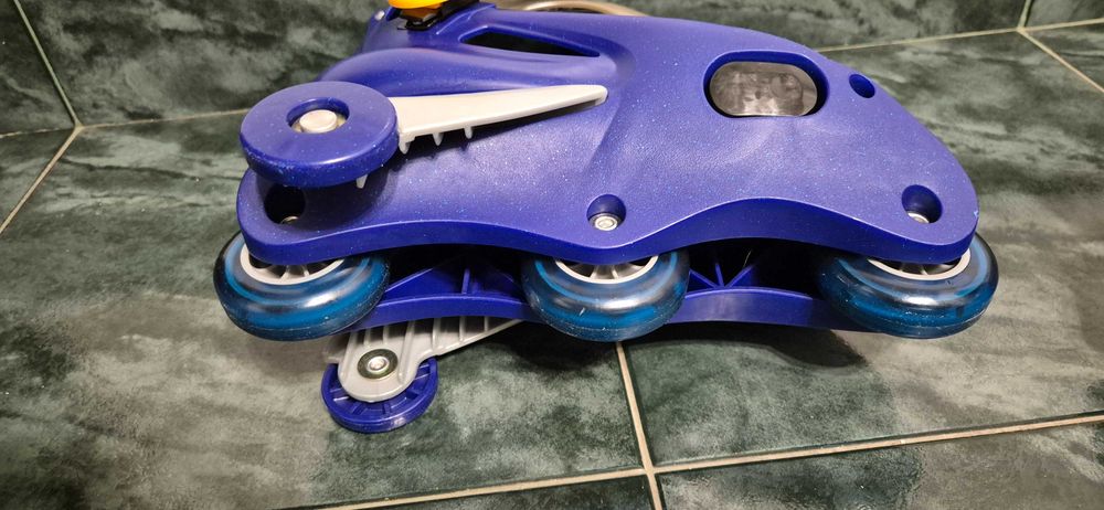 Детски ролери с помощни колела