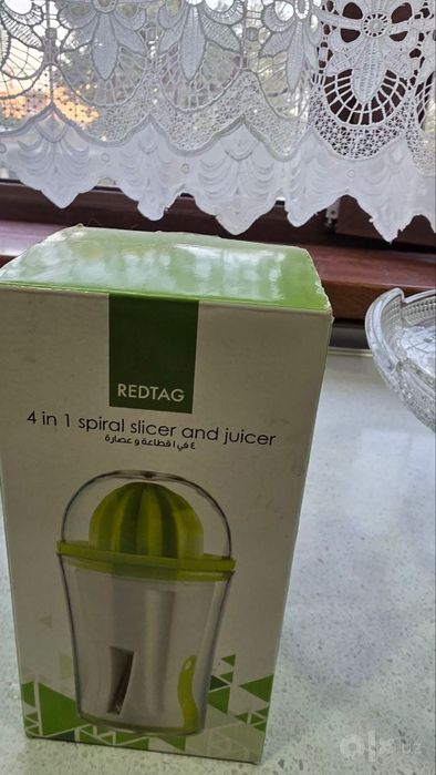 Спиральная овощерезка и соковыжималка бренда Redtag