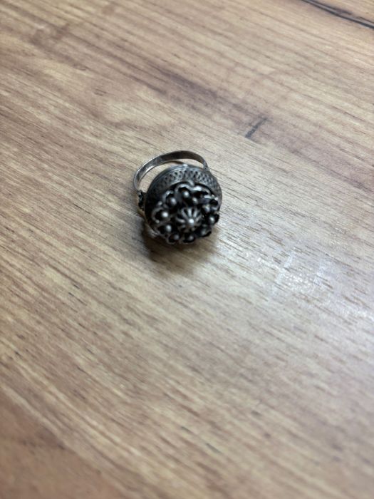 Старинен сребърен пръстен