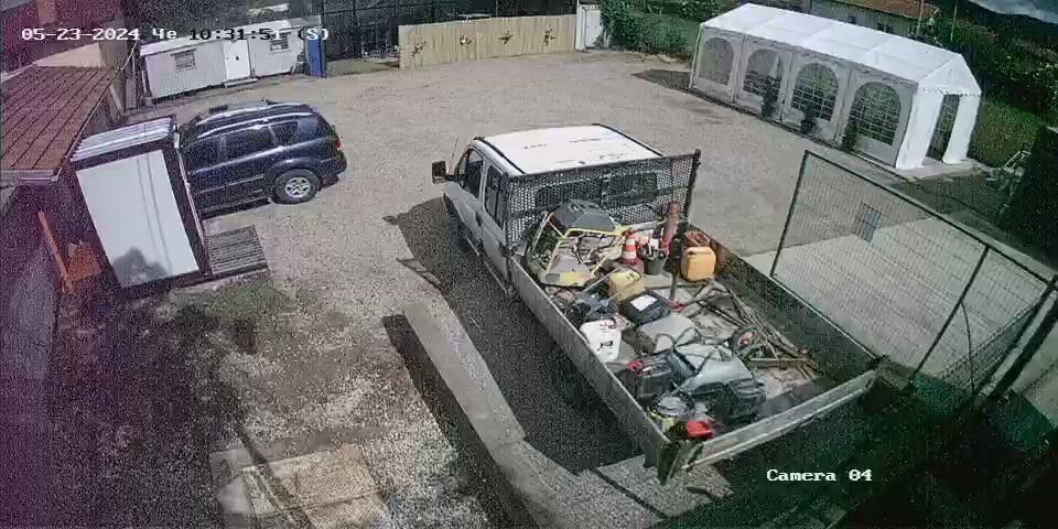 Голяма шатра палатка разглобена