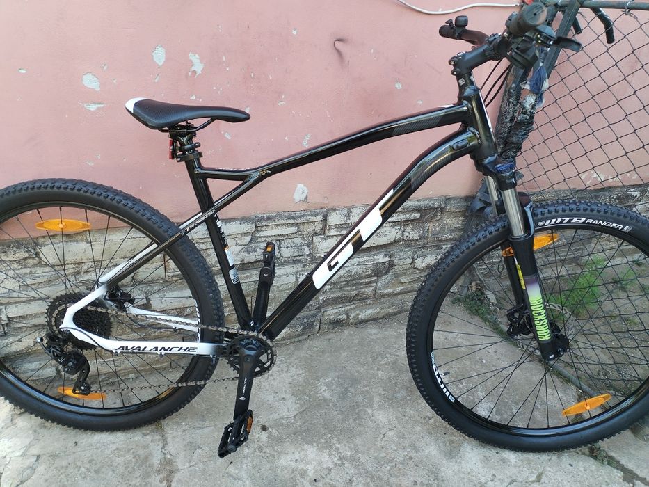 Bicicleta GT Avalanche roti 29 cadru aluminiu XL