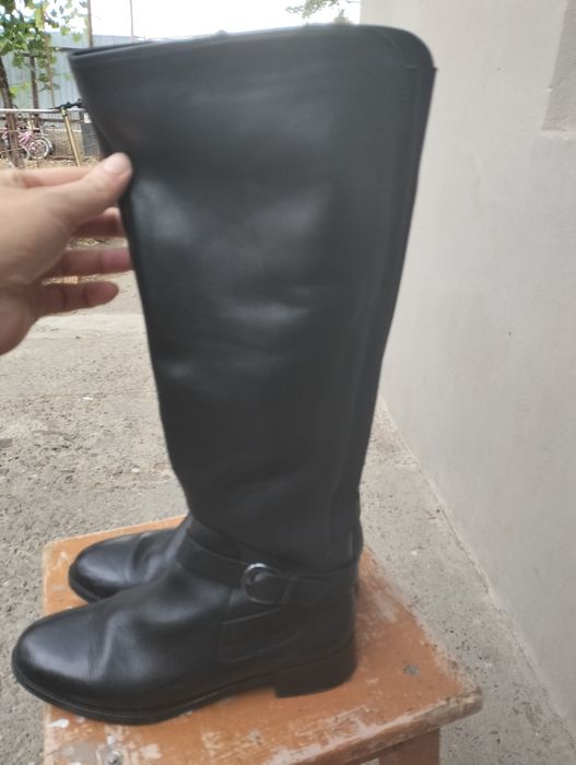 Ghete dama mărimea 37 in stare perfecta