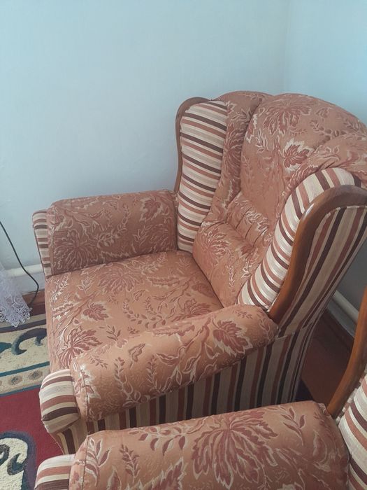 СРОЧНО!!!Жұмсақ диван, 2 креслосымен сатылады