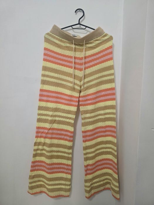 Дамски плетен разкроен панталон