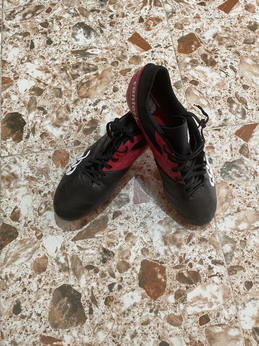 Vând crampoane 48,5 (negociabil)