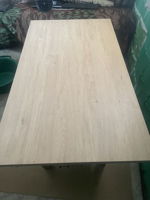 Продам столик новый