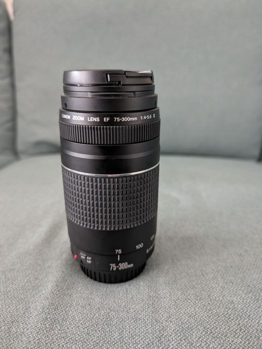 Obiectiv Canon EF 75-300MM F/4-5.6 III