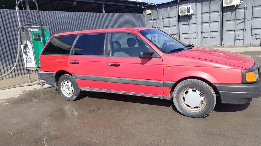 Пассат Б3 универсал сатылады.