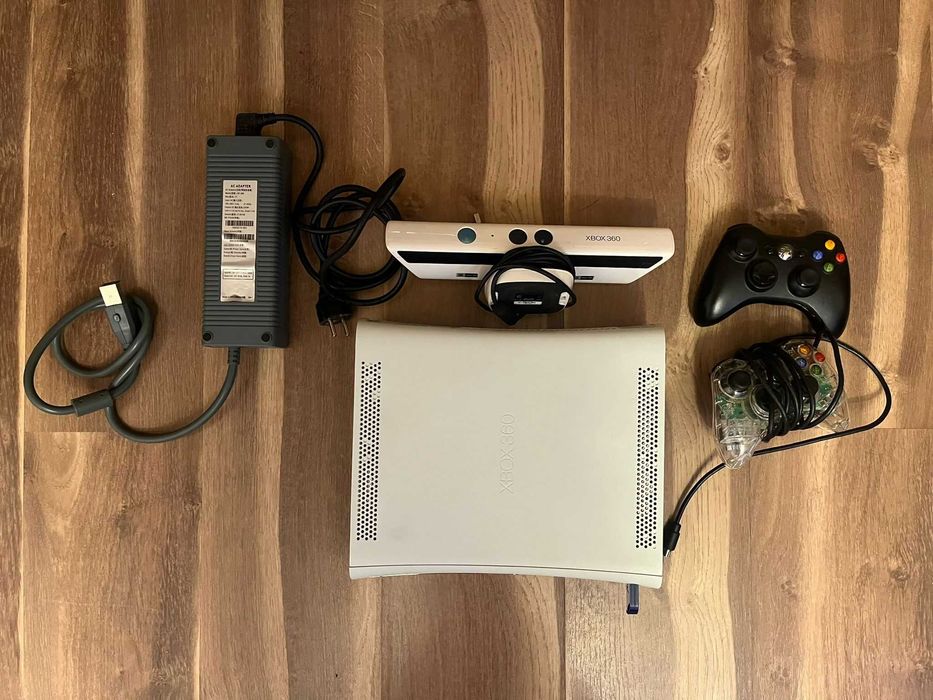 Xbox 360 2 controllere + kinect