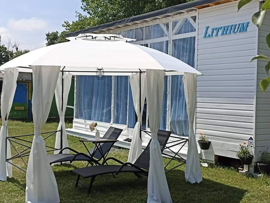 Каравана  с веранда  под наем