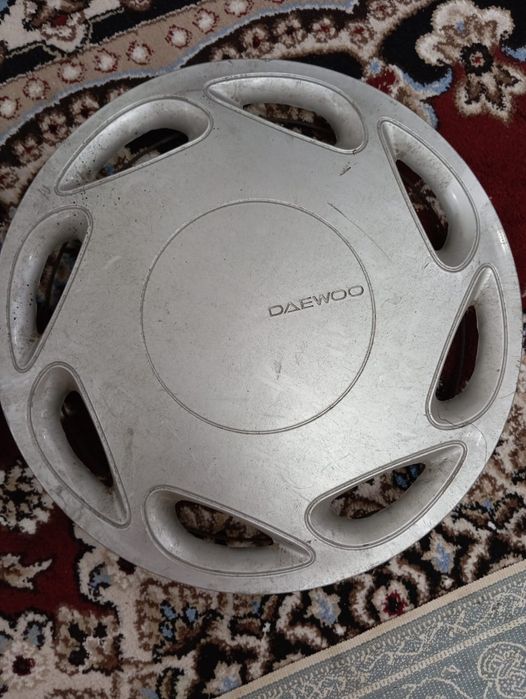 Продам колпаки для шины