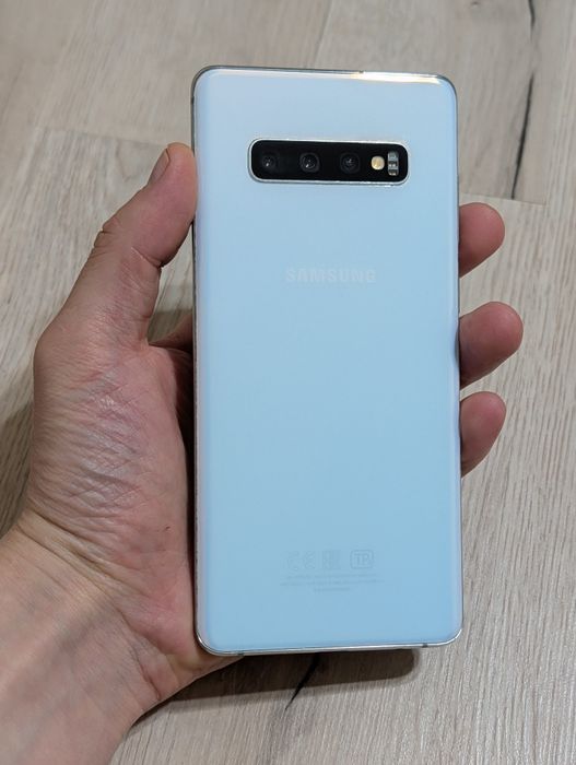 Samsung S10 Plus 128 gb Ram 8 android 12