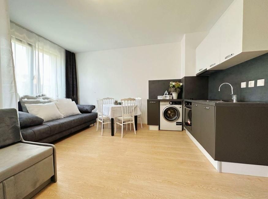 Дава се под наем Едностаен апартамент в Варна, м-т Евксиноград - 42 кв.м за 700 € - Снимка #1