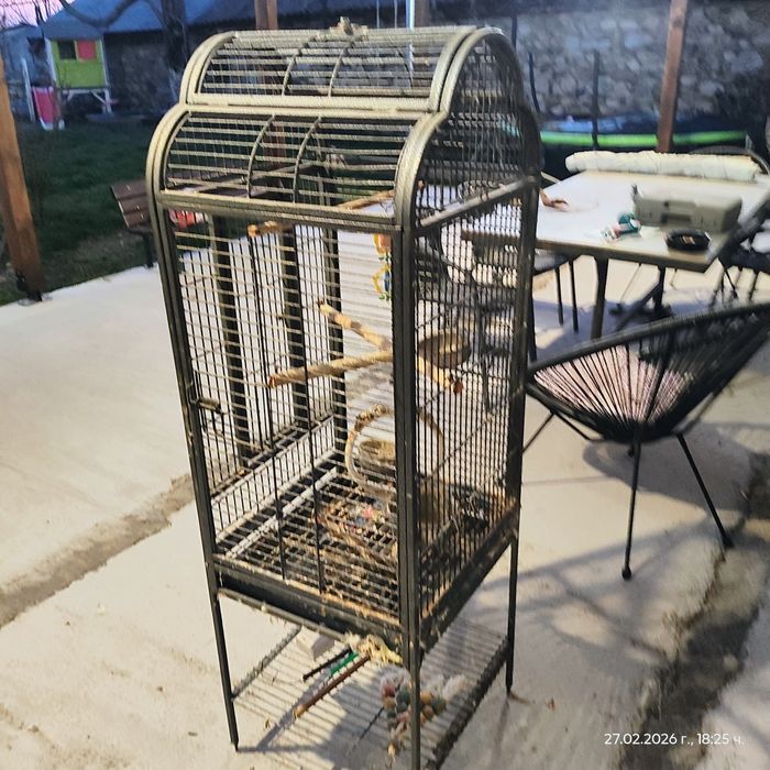 Клетка за големи папагали