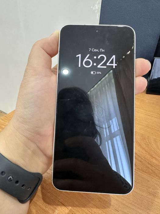 Продам Xiaomi 13
