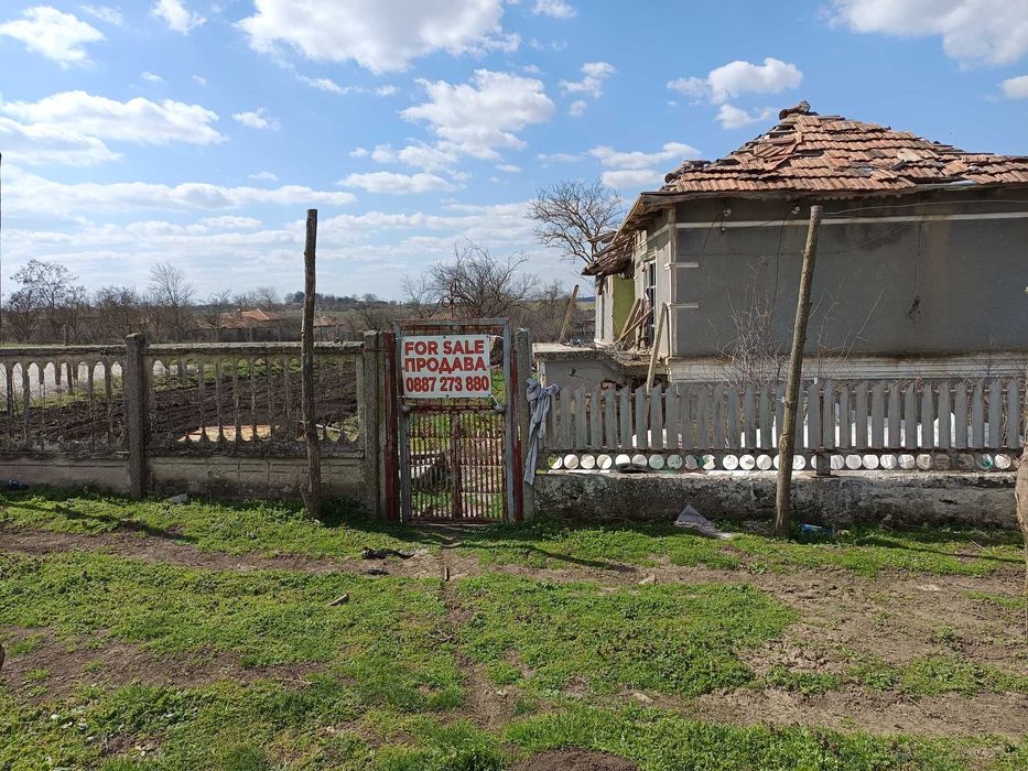 Продава се Къща в Добрич, Център - 98 кв.м за 102 €/кв.м - Снимка #1