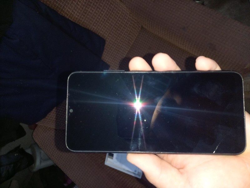 Holati yaxshi ozgina aybi bor tel qlila keliwip olamza