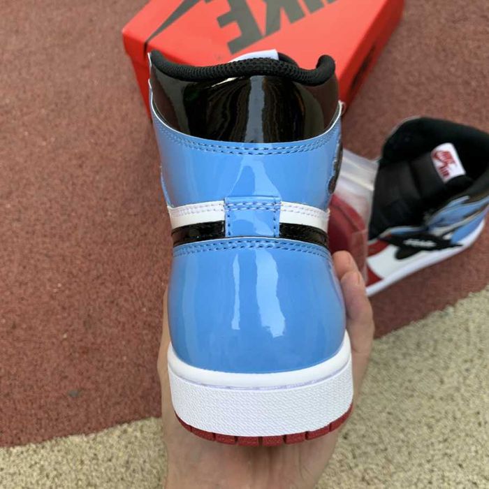 Air Jordan 1 Retro High 'Fearless' - Toate Marimile