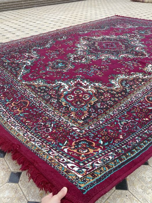 Гилам сотилади!!