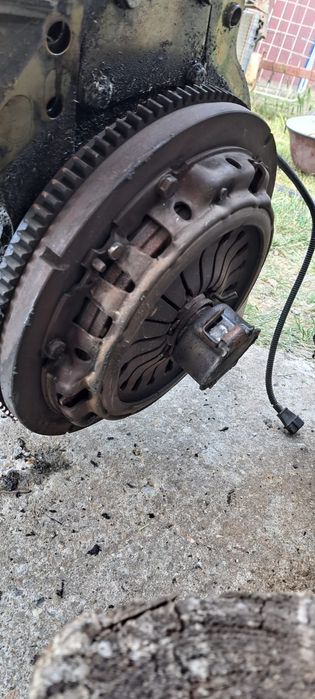 Vând injectoare electromotor turbo iveco daily 2.8