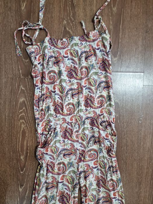 Летний комбинезон штапел 164 размер 
Юнусобод 17-квартал 
Телефон: +99