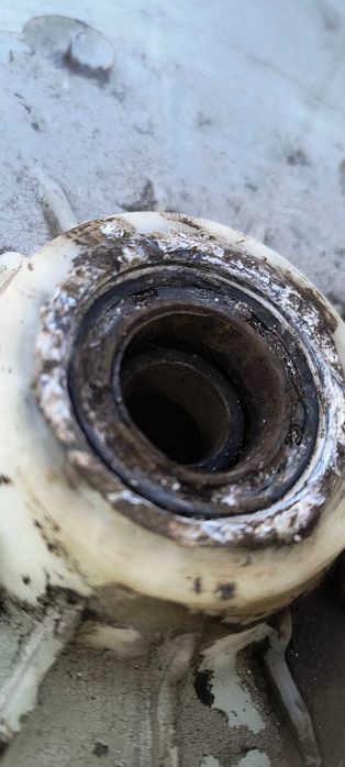 Подарявам стара пералня whirlpool
