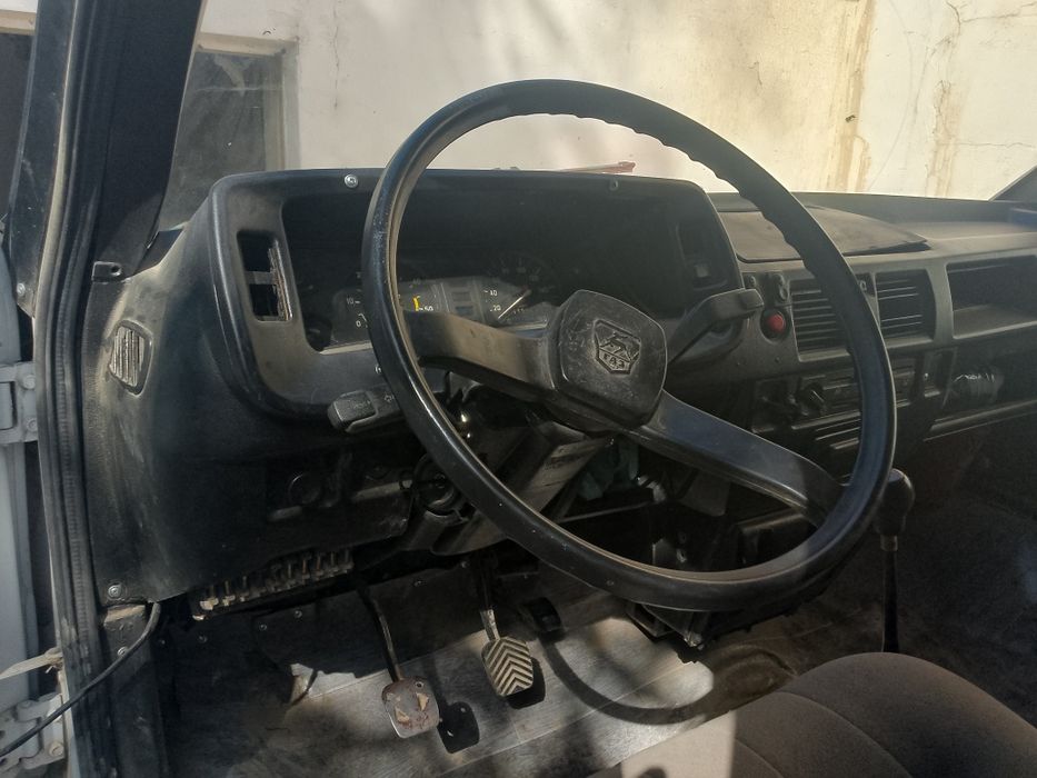 Gaz33021 yili 1995 narxi 80million narxi Yana kelishiladi