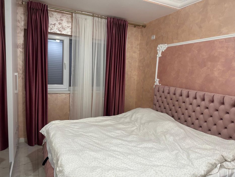 Apartament de vinzare vizavi de facultatea vasile goldis