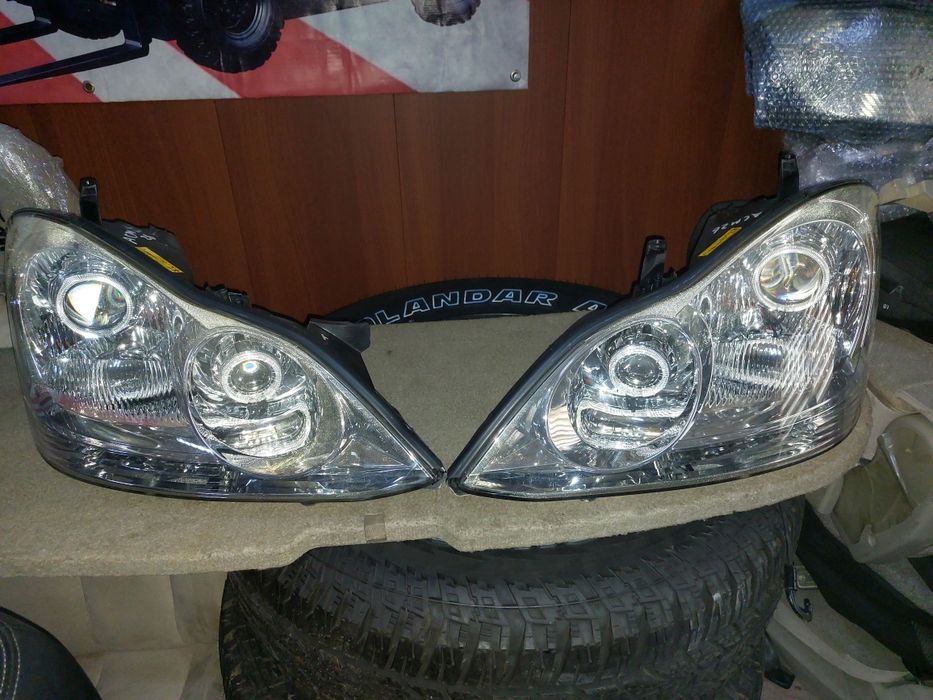 Фары toyota Ipsum