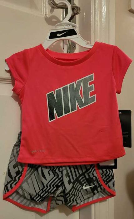 НОВ! Nike Dri Fit сет 18-24 месеца, сет за момиче Найк