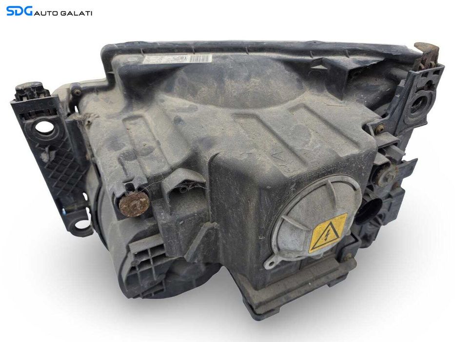 Far Dreapta cu Lupa Bi Xenon Land Rover Discovery 3 L319 2004 - 2009 Cod 5H22-13W029-SA [K5334]