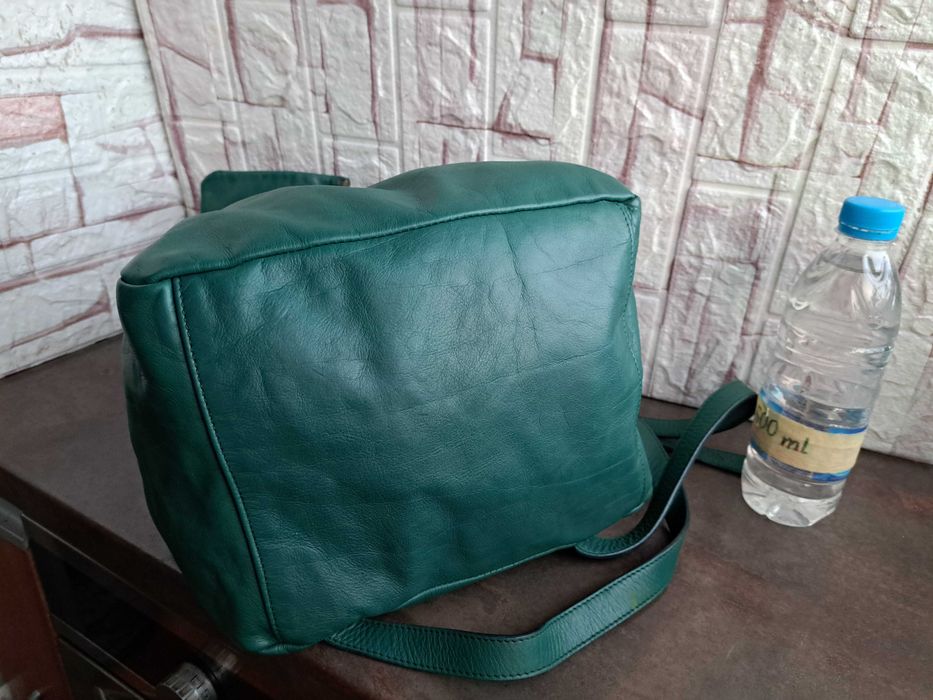 дамска раница Mezzanotte,маркова чанта,зелена кожена раница-етествена