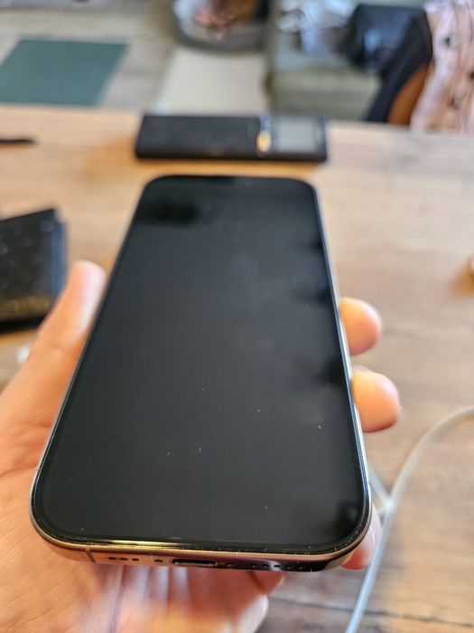 С ГАРАНЦИЯ! 92% батерия Iphone 16 pro 512 телефон като нов