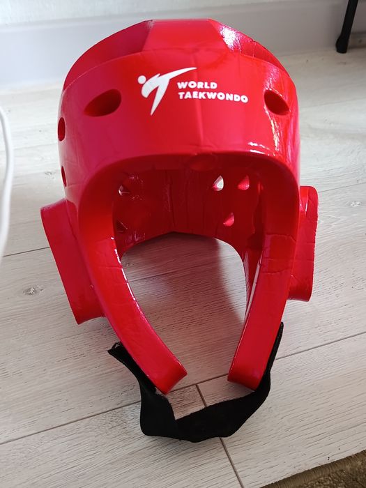 Продам шлем для таеквандо