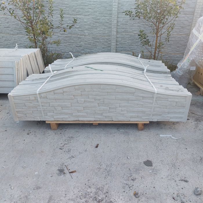 Placi de gard cu armatura de fier, ofer transport cu macara