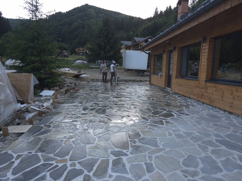 Vand si montez piatra naturala