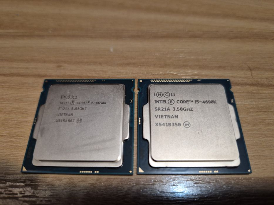 Vând 2x Procesoare I5-4960K, Sockets Supported FCLGA 1150, 3.50 GHz