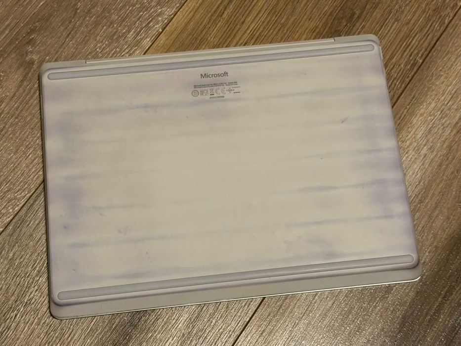 Microsoft Surface Laptop Go i5-1035G1/4RAM/64SSD/Intel UHD/Touchscreen