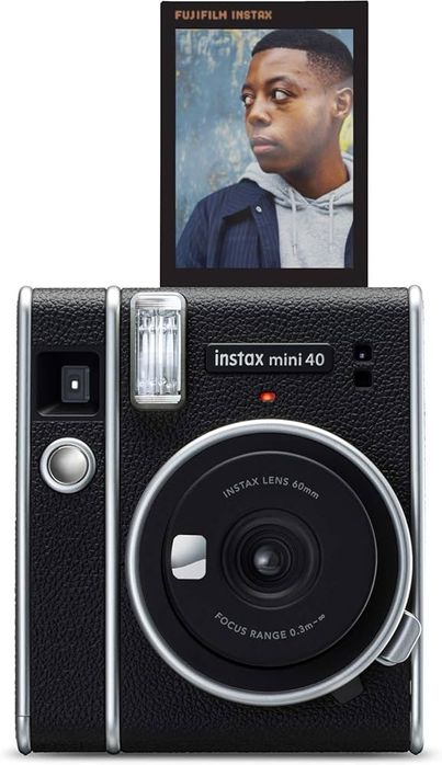 Fujifilm Instax mini40 МОМЕНТАЛЬНЫЙ ФОТОАППАРАТ черново цвета с чехлом