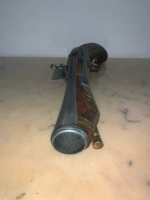 Panoplie pistol decor