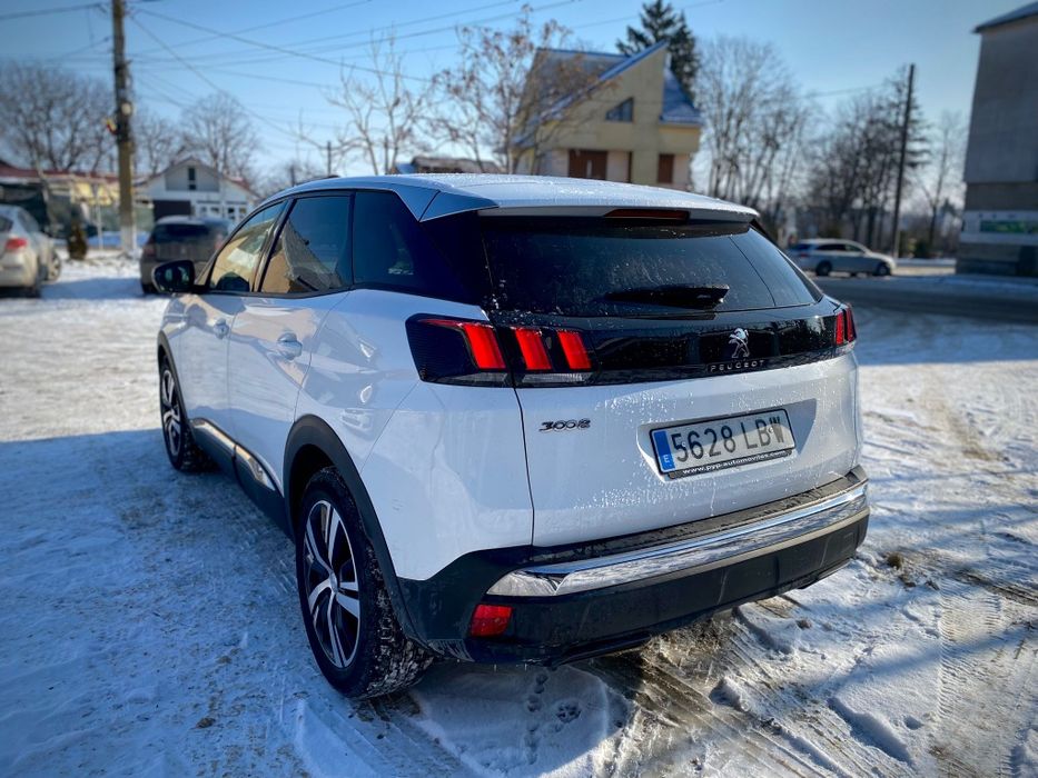 Vând Peugeot 3008 2019 1.2 benzina