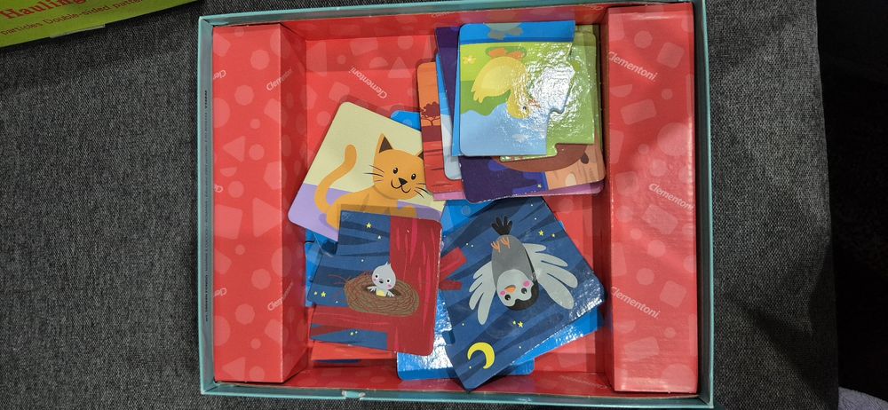 Vând puzzle mămici si pitici