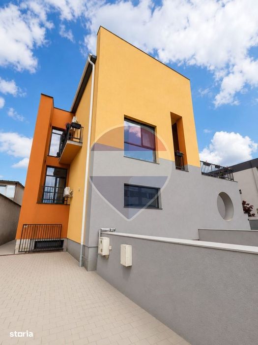 Casă / Vilă cu 12 camere de închiriat în zona Fundeni