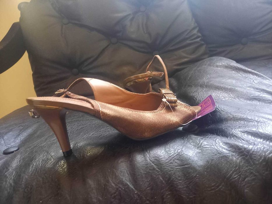 Обувки  кафяв цвят с отворена пета PaoloBotticelli