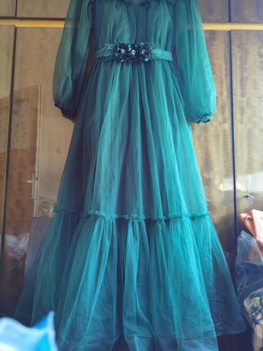 дълга дамска рокля